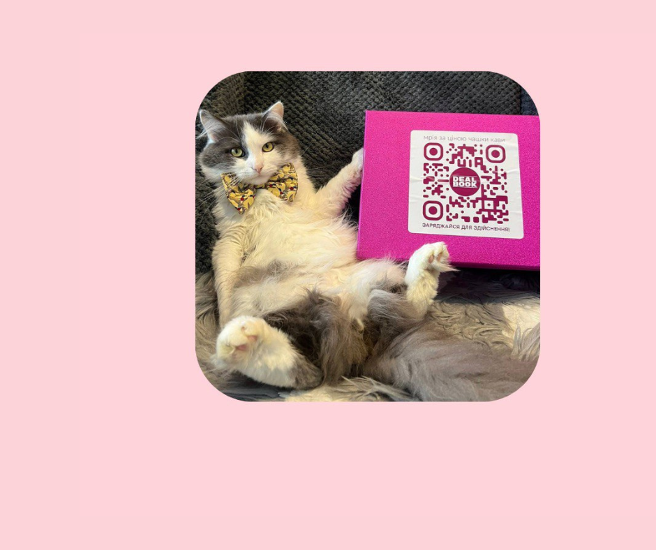 Учасниця святкової активності із сюрприз-боксом у Telegram отримала свій подарунок